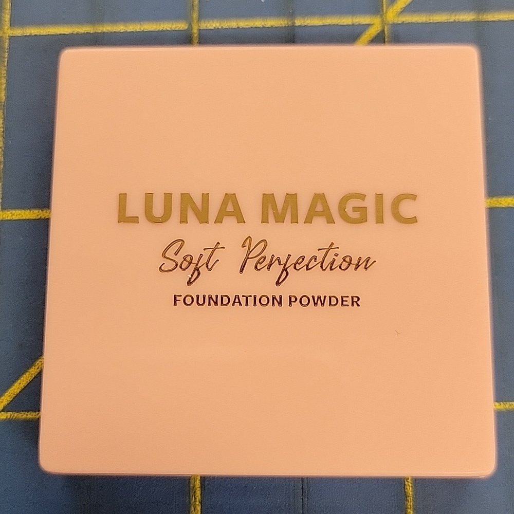 Luna Magic Soft Perfection Foundation Light 2.8g